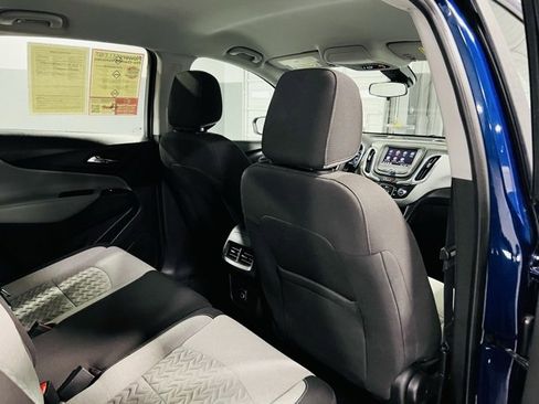 Used 2022 Chevrolet Equinox LS image 24