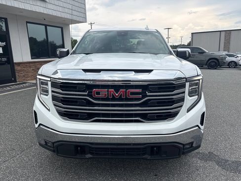 Used 2025 GMC Sierra 1500 SLT AWD/4WD image 12