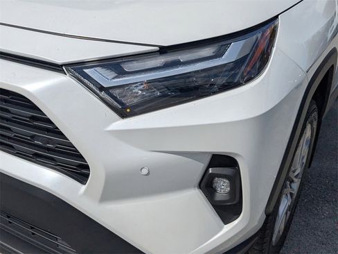 Used 2023 Toyota RAV4 XLE Premium image 9