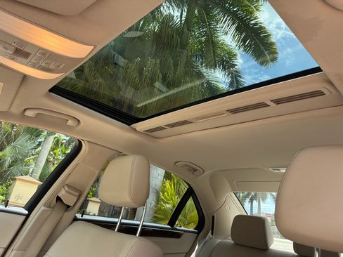 Used 2014 Mercedes-Benz E 350 Sedan image 15