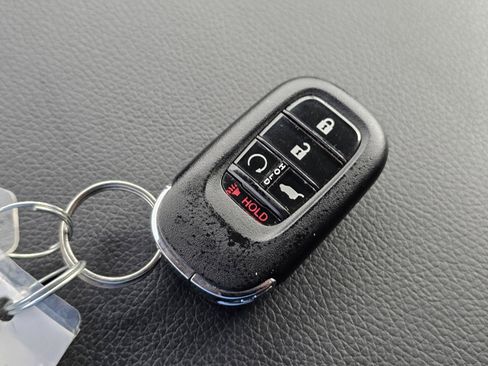 Used 2024 Honda Pilot Touring image 30