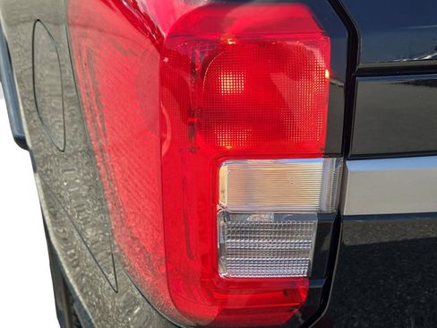 Used 2024 Ford Expedition XLT image 13