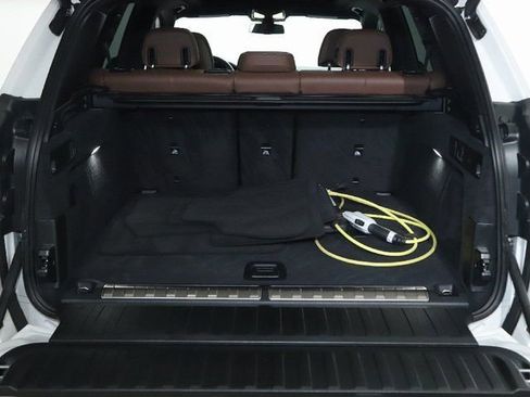 Certified 2022 BMW X5 xDrive45e w/ M Sport Package image 34