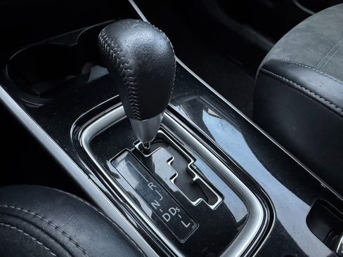 Used 2020 Mitsubishi Outlander SE image 21