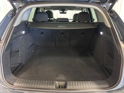 Used 2025 Audi Q6 e-tron Premium Plus w/ Premium Plus AWD/4WD image 28