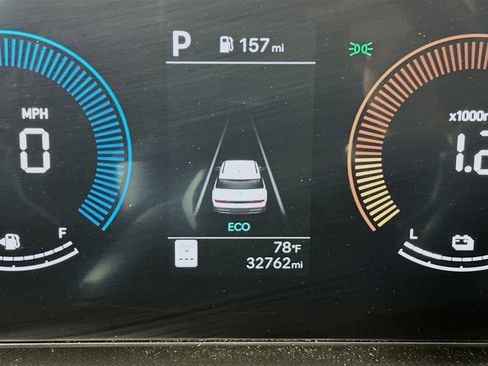 Used 2025 Hyundai Santa Fe SEL image 19