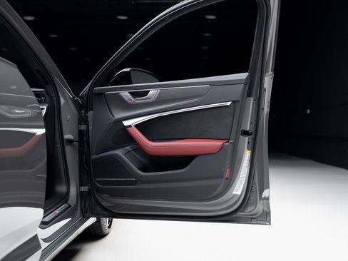 Used 2024 Audi S6 Premium Plus w/ Premium Plus Package image 61