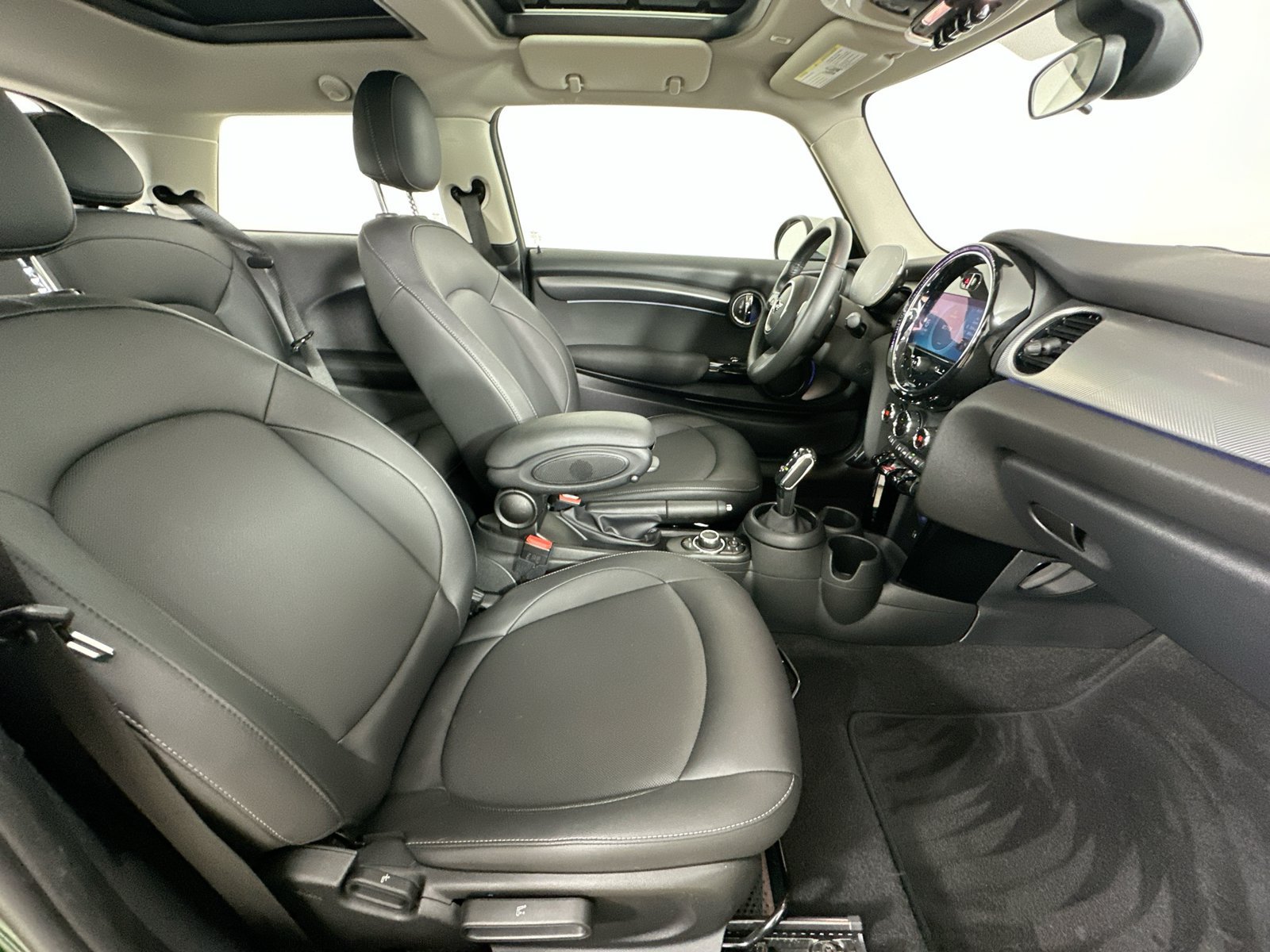 Certified 2023 MINI Cooper 2-Door Hardtop FWD image 40