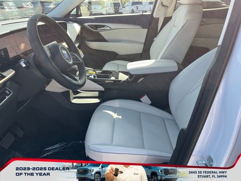 New 2026 Buick Envision Avenir image 9