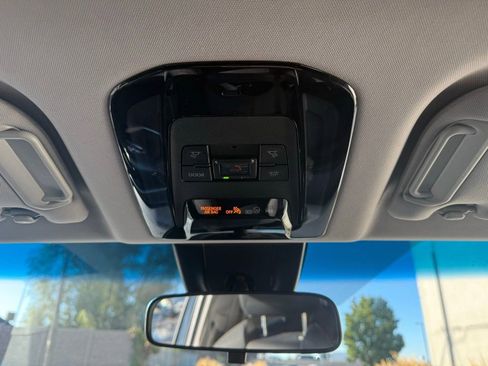 Used 2024 Toyota Venza LE image 18