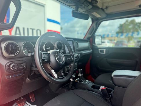 Used 2023 Jeep Wrangler Unlimited w/ Cold Weather Group AWD/4WD image 42