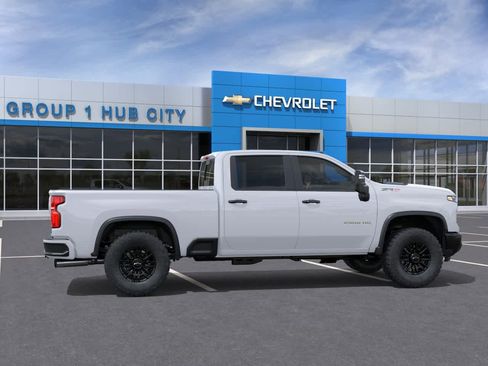 New 2026 Chevrolet Silverado 2500 ZR2 AWD/4WD image 5