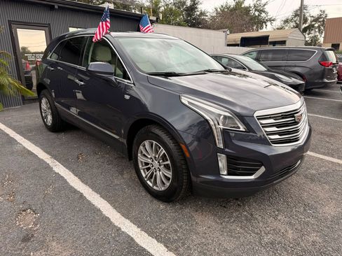 Used 2018 Cadillac XT5 Luxury w/ Driver Awareness Package AWD/4WD image 3