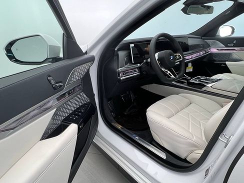 New 2026 BMW 760i xDrive w/ Executive Package AWD/4WD image 21