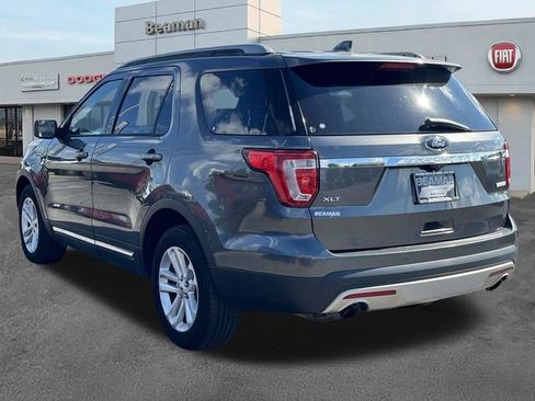 Used 2017 Ford Explorer XLT FWD image 5