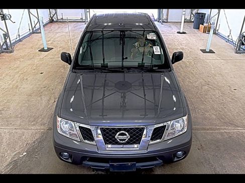 Used 2016 Nissan Frontier SV w/ SV Value Truck Package AWD/4WD image 2