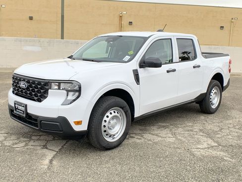 New 2025 Ford Maverick XL image 4