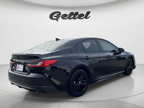 Used 2025 Toyota Camry SE w/ Multimedia Upgrade Package FWD image 5
