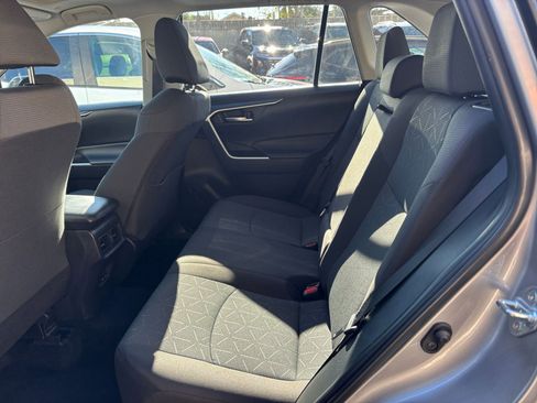 Used 2025 Toyota RAV4 XLE image 25