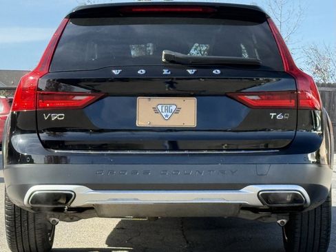 Used 2020 Volvo V90 T6 Cross Country w/ Protection Package Premier image 4
