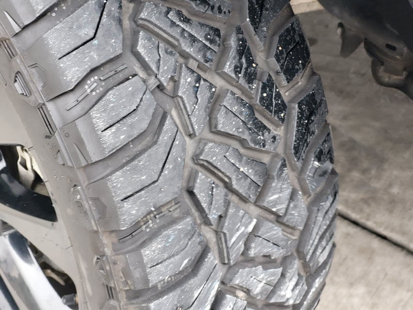 Used 2017 Jeep Grand Cherokee Altitude AWD/4WD image 10