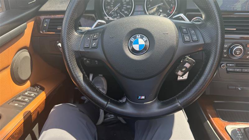 Used 2011 BMW 335i Convertible RWD image 21