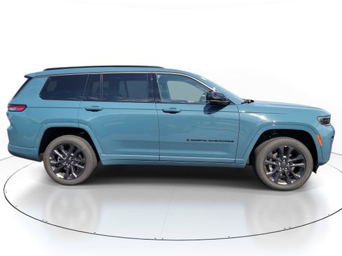 New 2026 Jeep Grand Cherokee L Limited AWD/4WD image 5