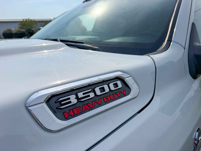 Used 2024 RAM 3500 SLT w/ Quick Order Package 2YG SLT AWD/4WD image 9
