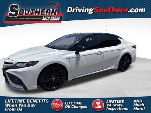 Used 2023 Toyota Camry XSE w/ Navigation Package FWD image 1