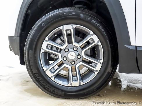 Used 2025 GMC Terrain Elevation image 11