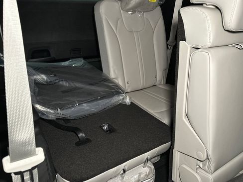 New 2026 Kia Sorento S AWD/4WD image 13