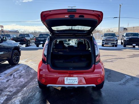 Used 2019 Kia Soul + image 5