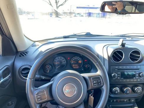 Used 2016 Jeep Patriot High Altitude image 34