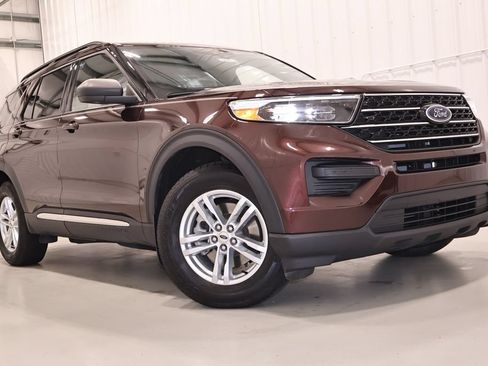 Certified 2020 Ford Explorer XLT w/ Class III Trailer Tow Package AWD/4WD image 43