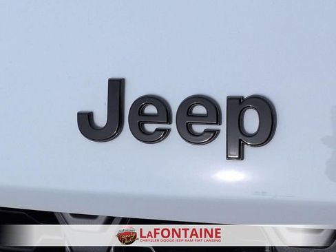 New 2026 Jeep Grand Cherokee L 4WD image 9