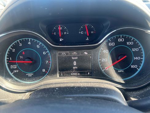 Used 2017 Chevrolet Cruze LT image 18