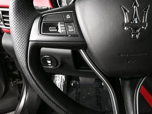 Certified 2022 Maserati Levante GT image 13