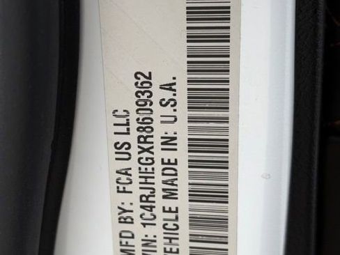 Used 2024 Jeep Grand Cherokee Summit image 37