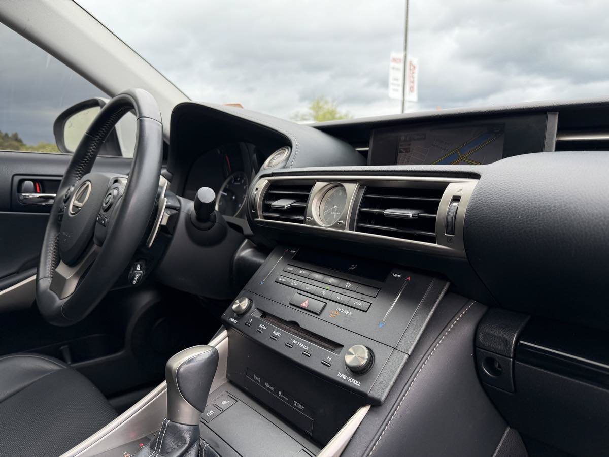 Used 2015 Lexus IS 250 w/ Navigation System Package RWD image 19