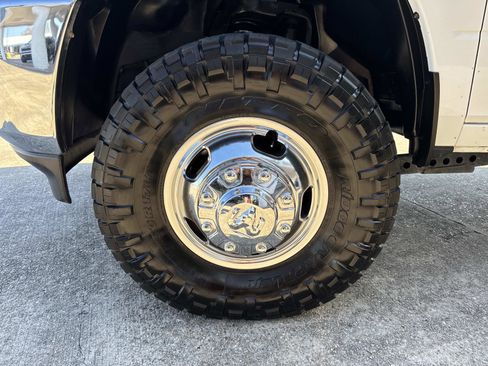 Used 2024 RAM 3500 Tradesman w/ Chrome Appearance Group image 4