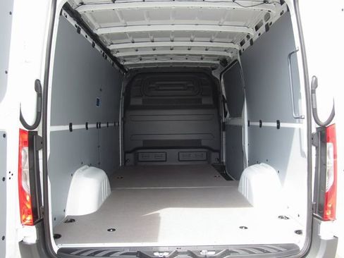 New 2025 Mercedes-Benz Sprinter 2500 image 25