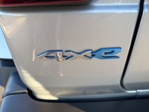 Used 2023 Jeep Wrangler Unlimited Sahara w/ Cold Weather Group image 9