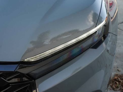 Used 2025 Honda CR-V Sport Touring image 8