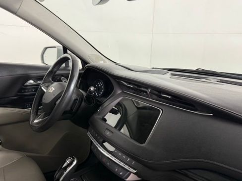 Used 2020 Cadillac XT4 Premium Luxury image 32