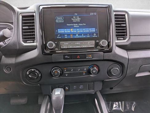 Used 2024 Nissan Frontier SV w/ Technology Package AWD/4WD image 13