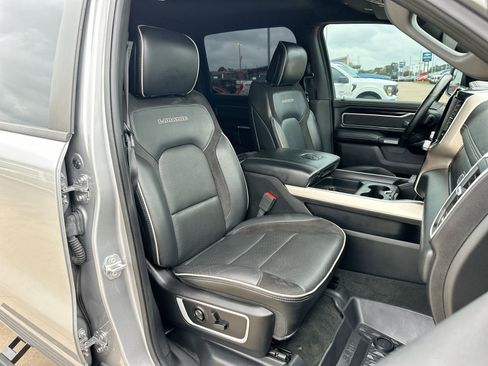Used 2019 RAM 1500 Laramie AWD/4WD image 26