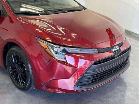 Used 2025 Toyota Corolla LE w/ Convenience Package image 8