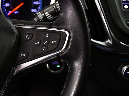 Used 2021 Chevrolet Equinox LT AWD/4WD image 22