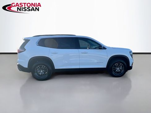 Used 2025 GMC Acadia Elevation image 10