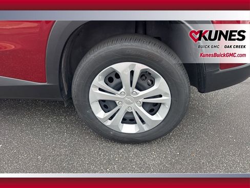 Used 2025 Chevrolet Trax LS image 8